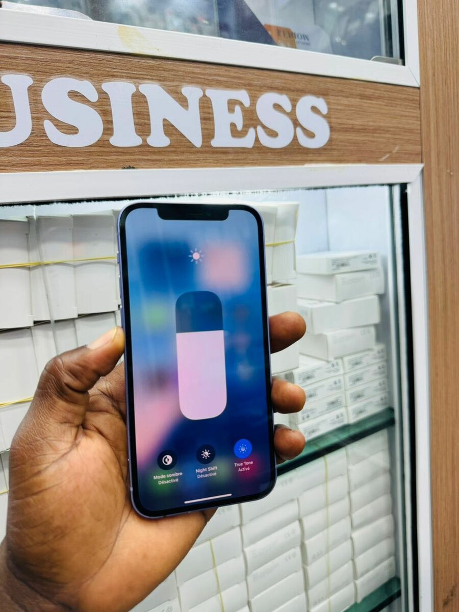 12 simple 64giga casi neuf ret