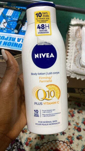 NIVEA Q10