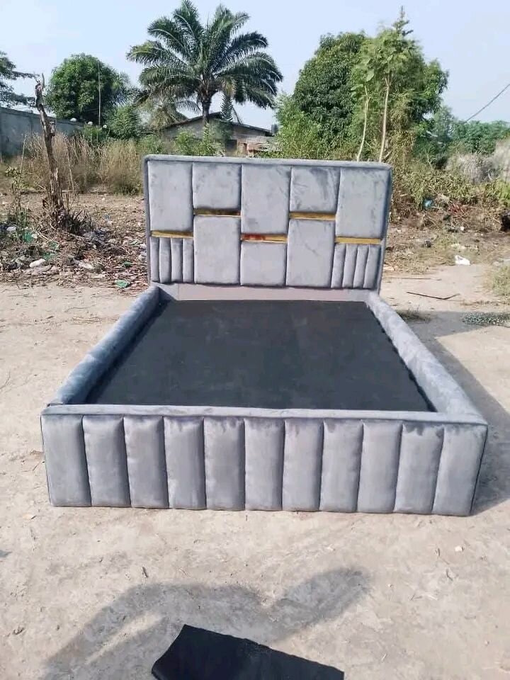 Lit moderne rembourré