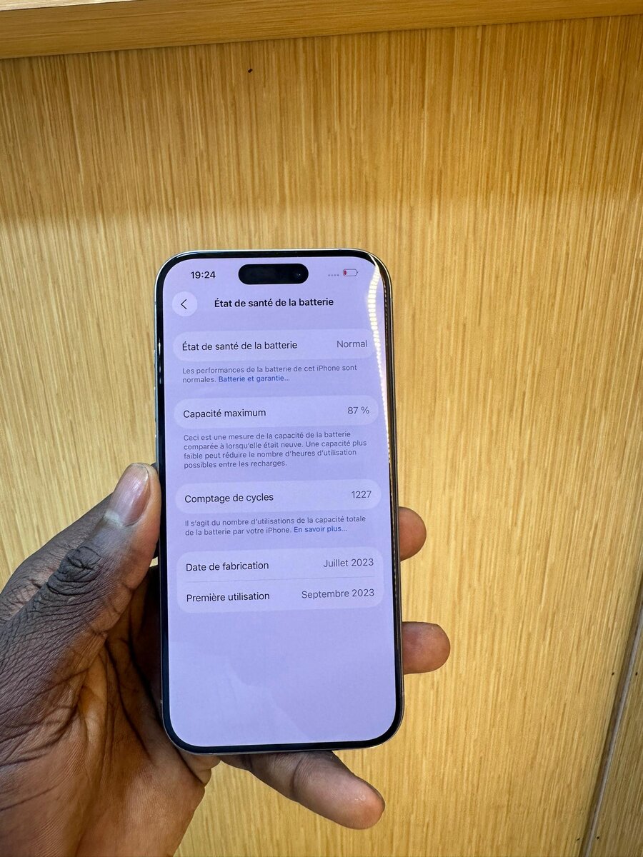 iPhone 15 Pro 128 Go Argent