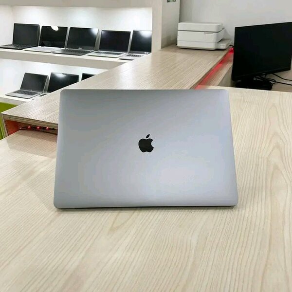 MacBook Pro 16" Puissant Silver
