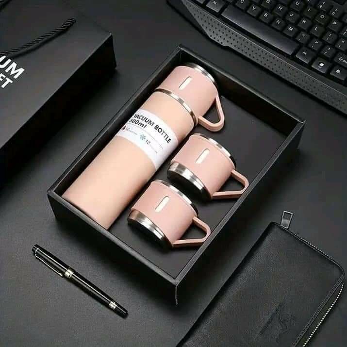 Thermos avec 3 petite tasse