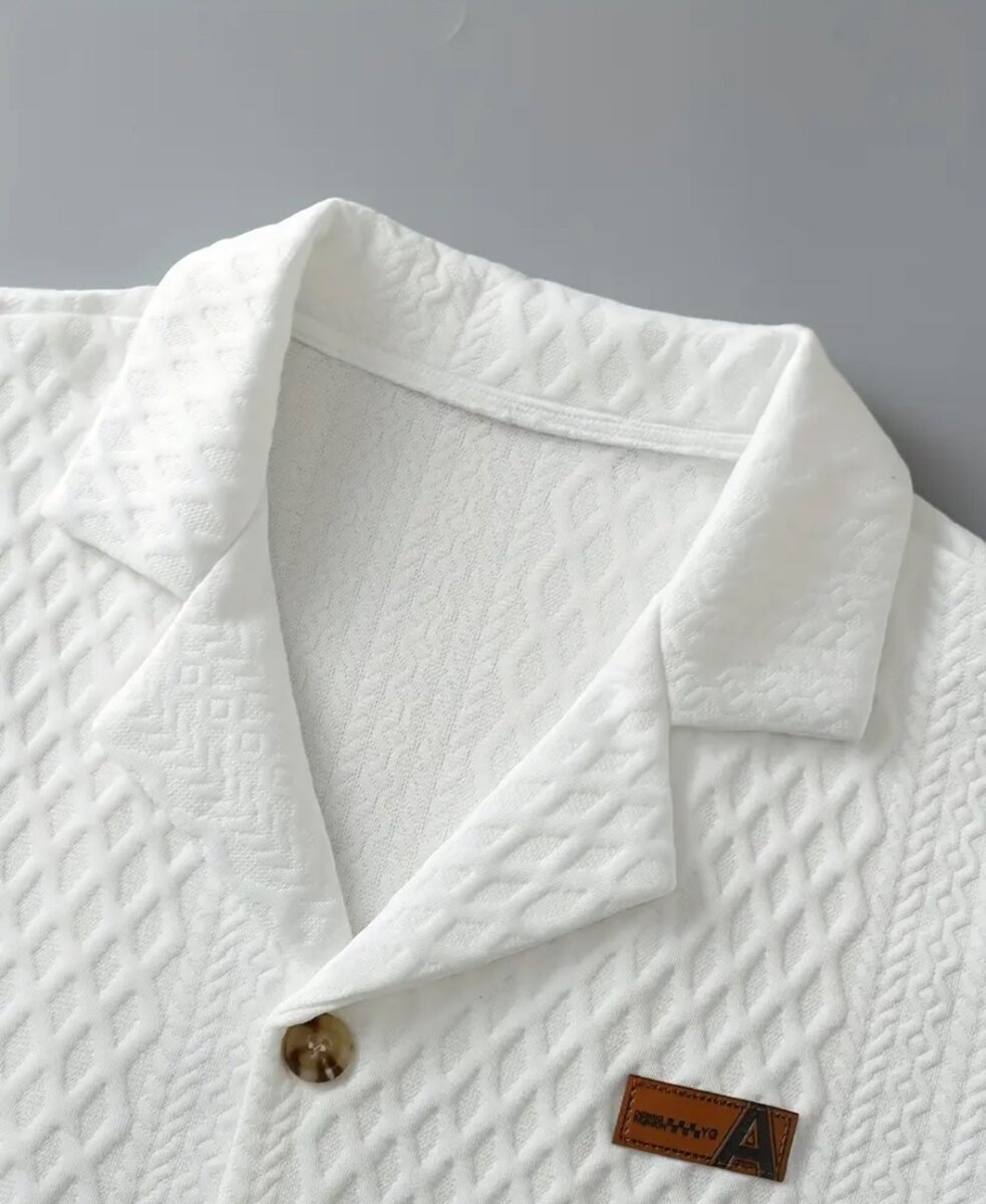 Мужская футболка.