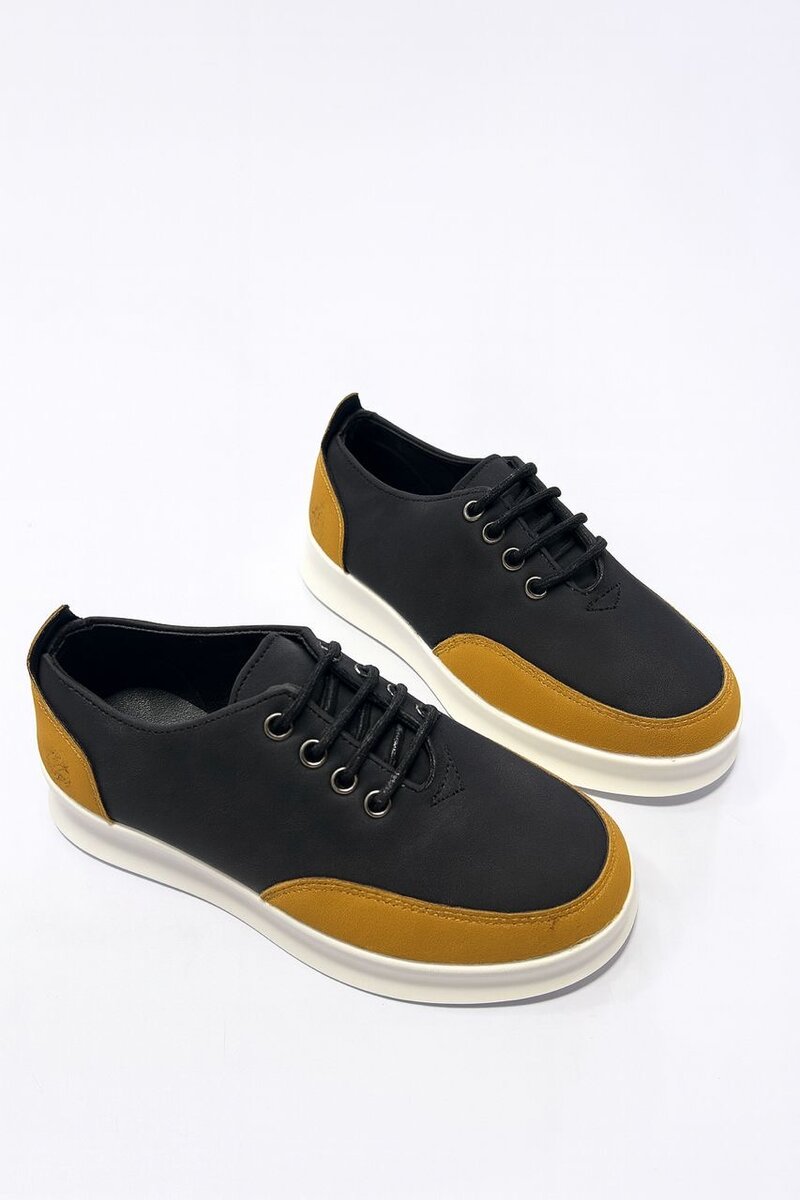 Baskets modernes en cuir