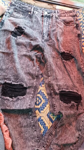 Jeans déchirés vintage femme