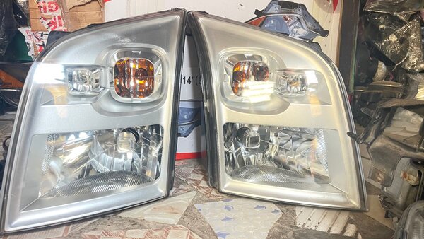 Ford transit headlight