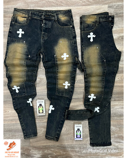 Jeans modernes avec motifs croisés