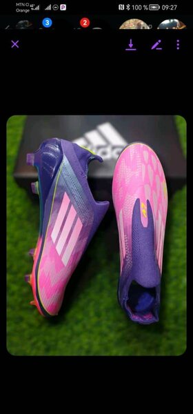 Chaussures de foot Adidas