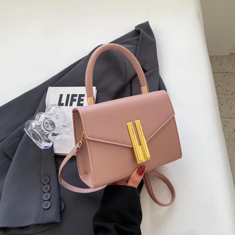 High quality, stylish women's bag pink
