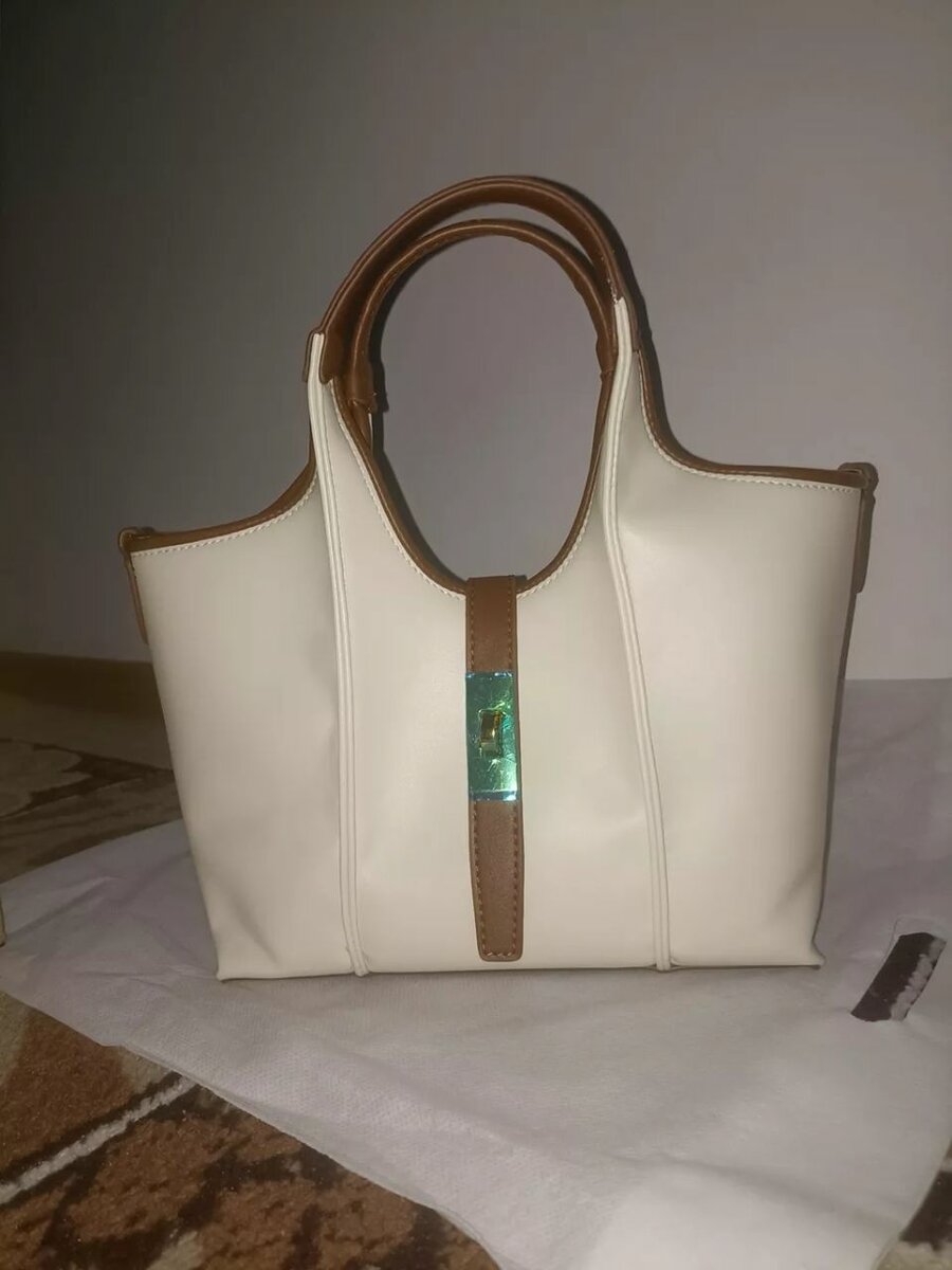 Продается новая сумка под Zara , цвета айвори !