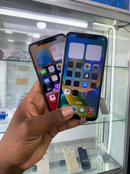 iPhone X  64GB