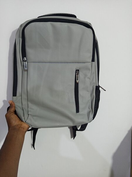 Sac à dos moderne résistant