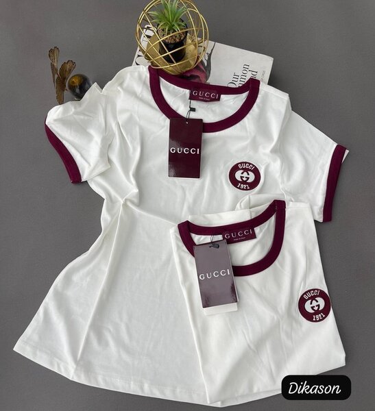 T-shirt à manches contraste