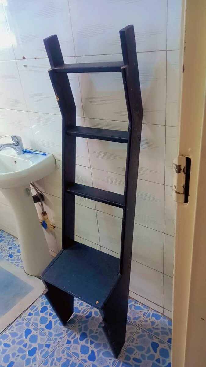 Dismantled banker beds 2 in 1 on top quater and down queen