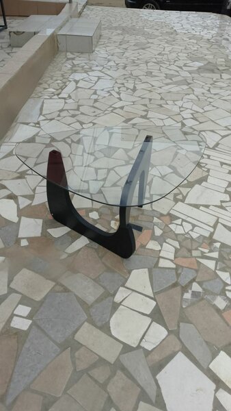 Table basse design en verre