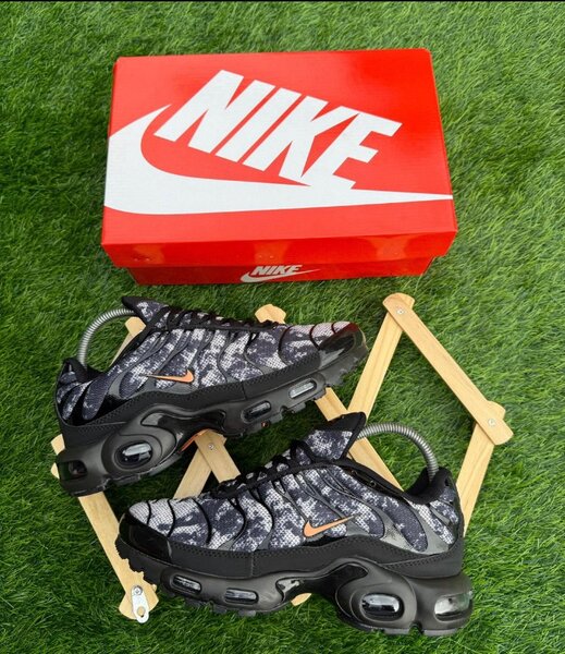 Nike TN
