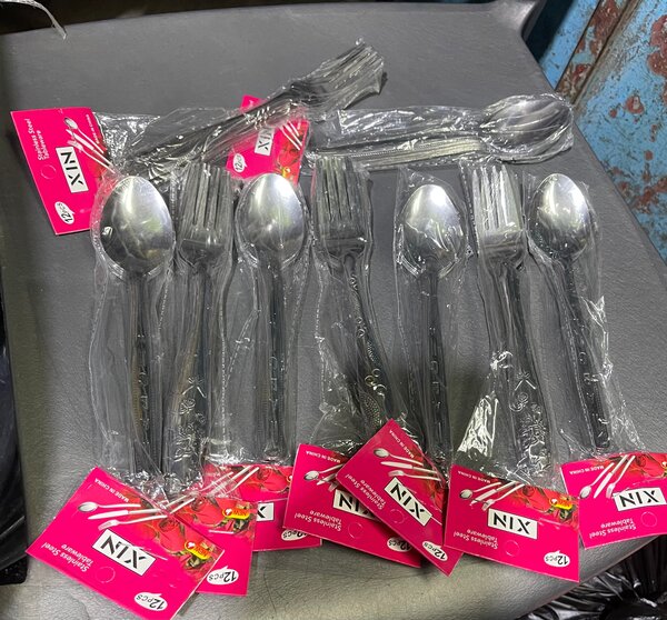 Cuillères et fourchette