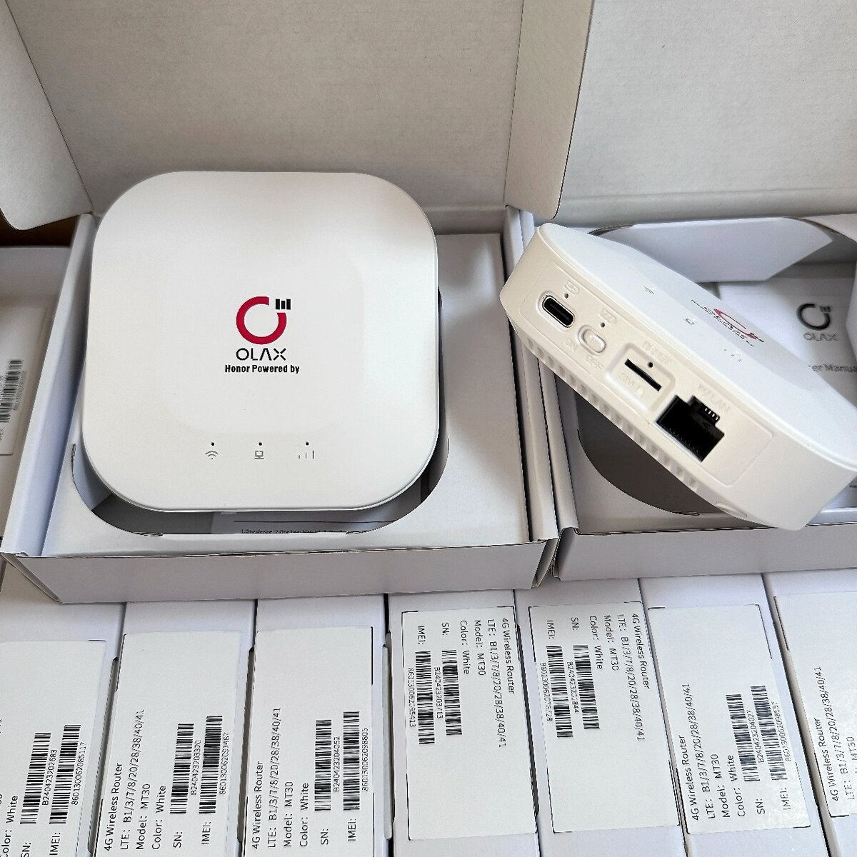 OLAX LTE ADVANCED MOBILE CPE MT30 300Mbps Universal Mifi