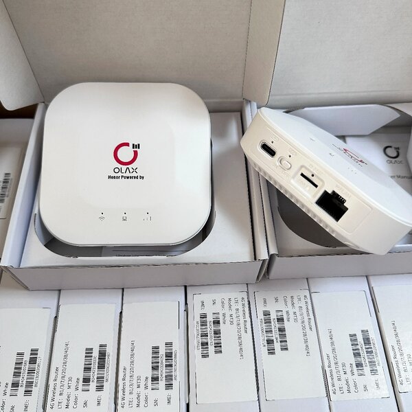 OLAX LTE ADVANCED MOBILE CPE MT30 300Mbps Universal Mifi