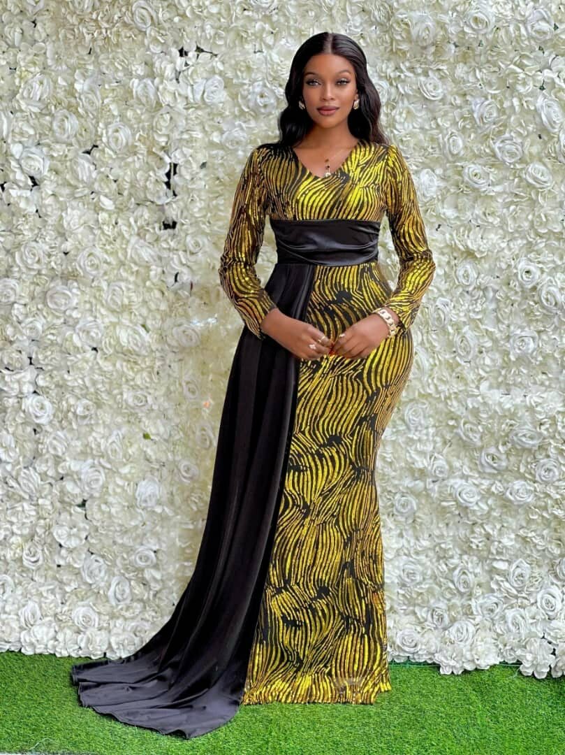 Dinner dress with sequin detail