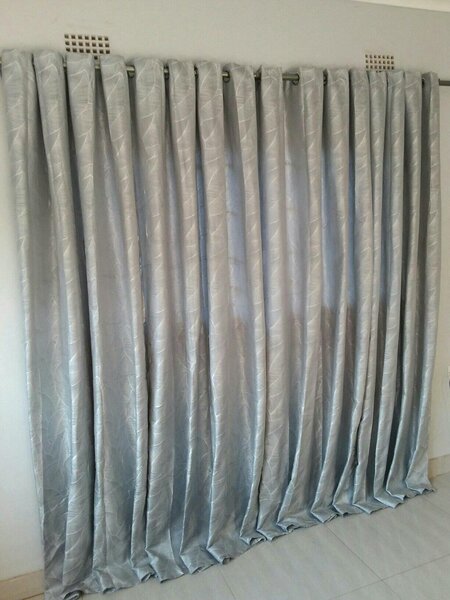 2 drops of curtains gray 