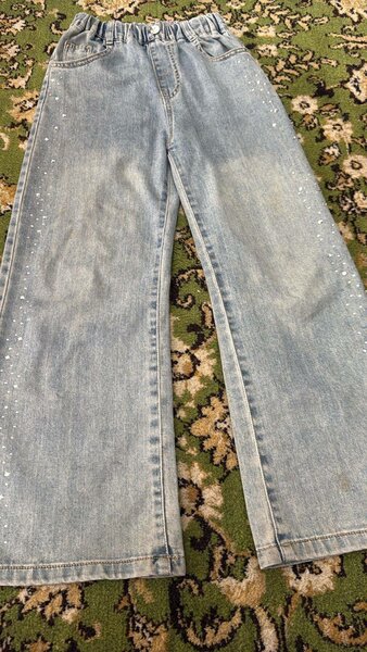 Джинсы на девочку лет 10,11