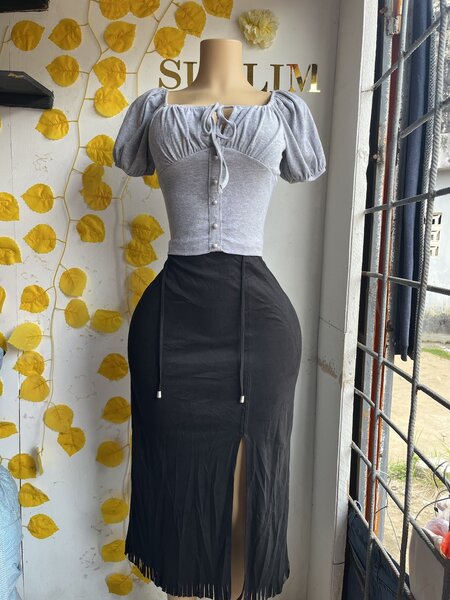 Top élégant à manches bouffantes