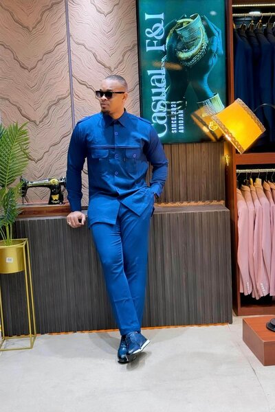 Costume homme, chemise + pantalon en crêpe bleu Taille : M, L, XL, XXL 