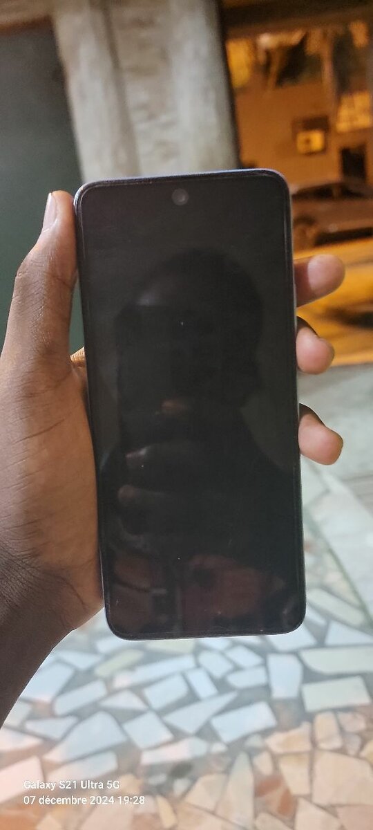 REDMI 12 (128G ,RAM8+4)