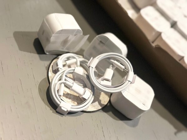 iPhone type C charger