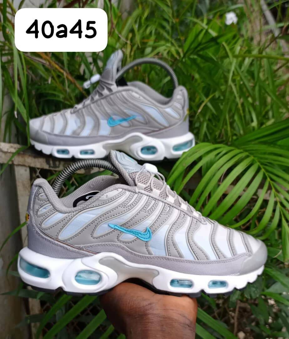 Baskets Air Max grises unisexes