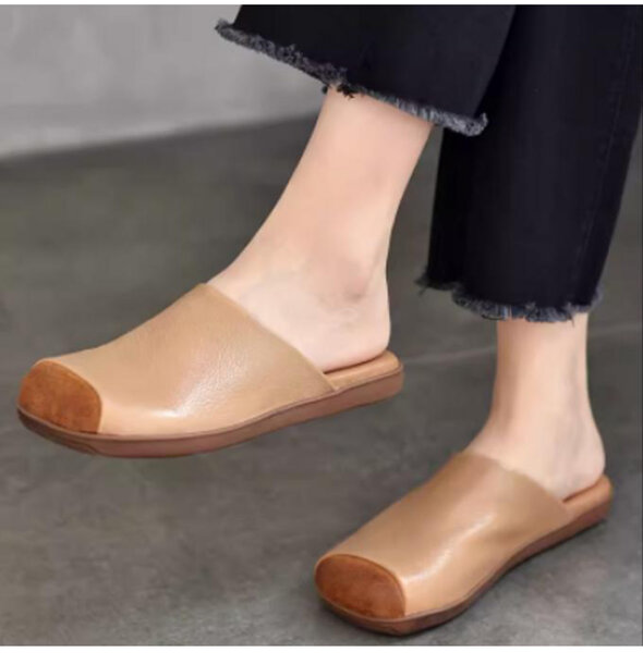 Chaussons en cuir élégant
