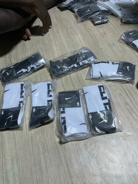 Chaussures elites ,nba,jordan