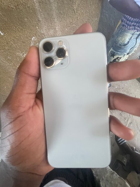 iPhone 11 Pro sans face ID