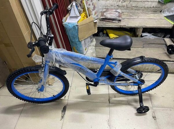 Vélo Enfant avec Stabilisateurs