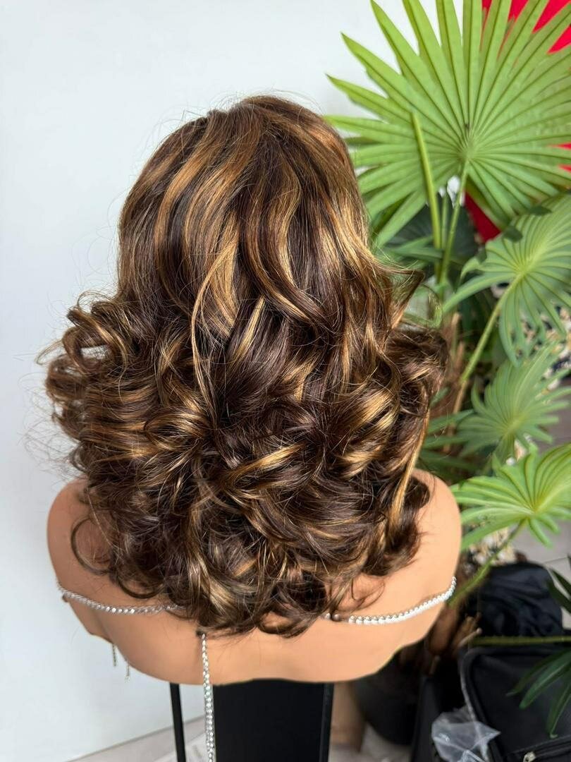 Perruque bouclée naturelle