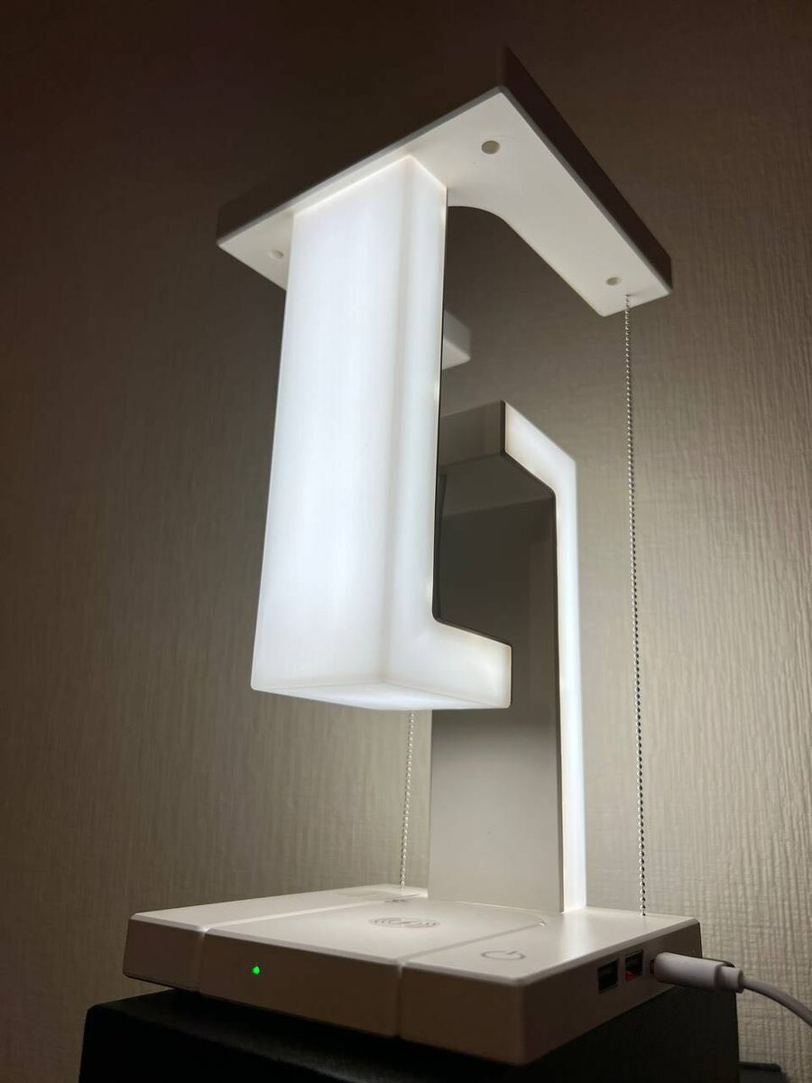 Зарядная станция для телефона + светильник