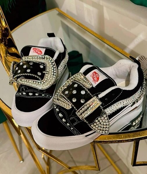Chaussures personnalisées avec strass