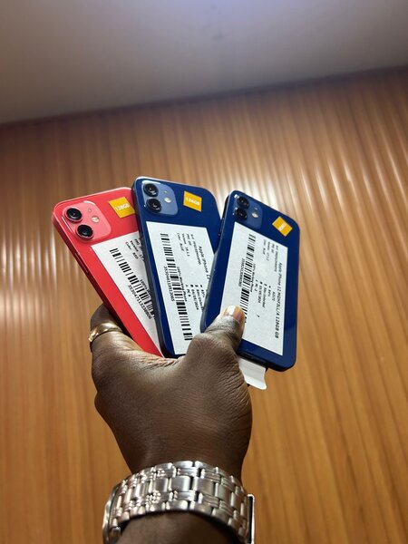 IPHONE 12 SIMPLE 64/128GB QUASI NEUF