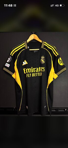 Maillot de football noir