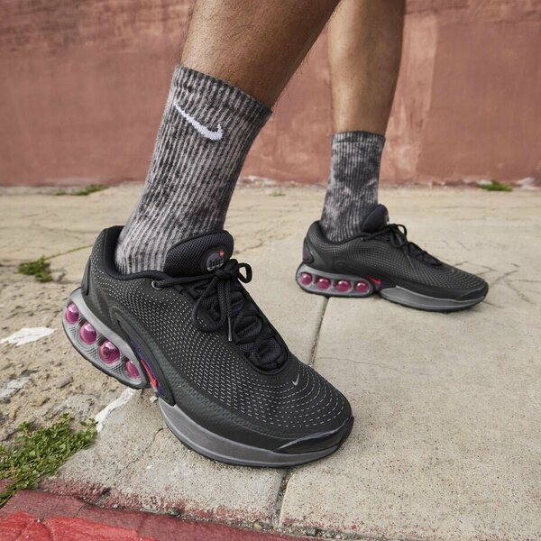 NIKE AIR MAX DN ( avec la boîte )