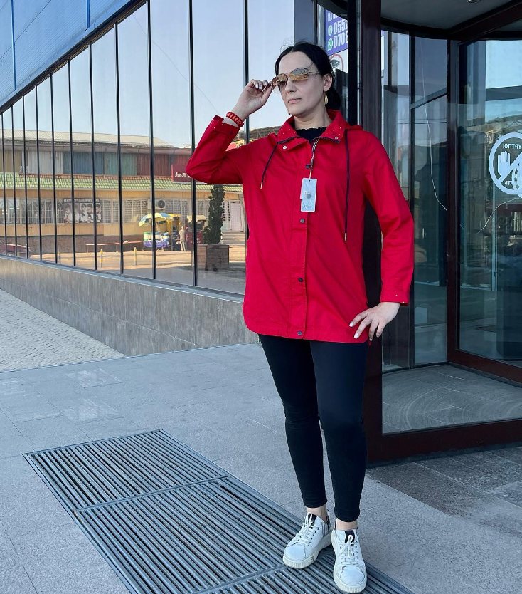 Удлиненная ветровка фабрики Ylanni