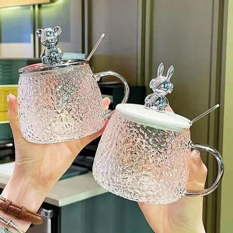 Tasses en verre avec couvercle
