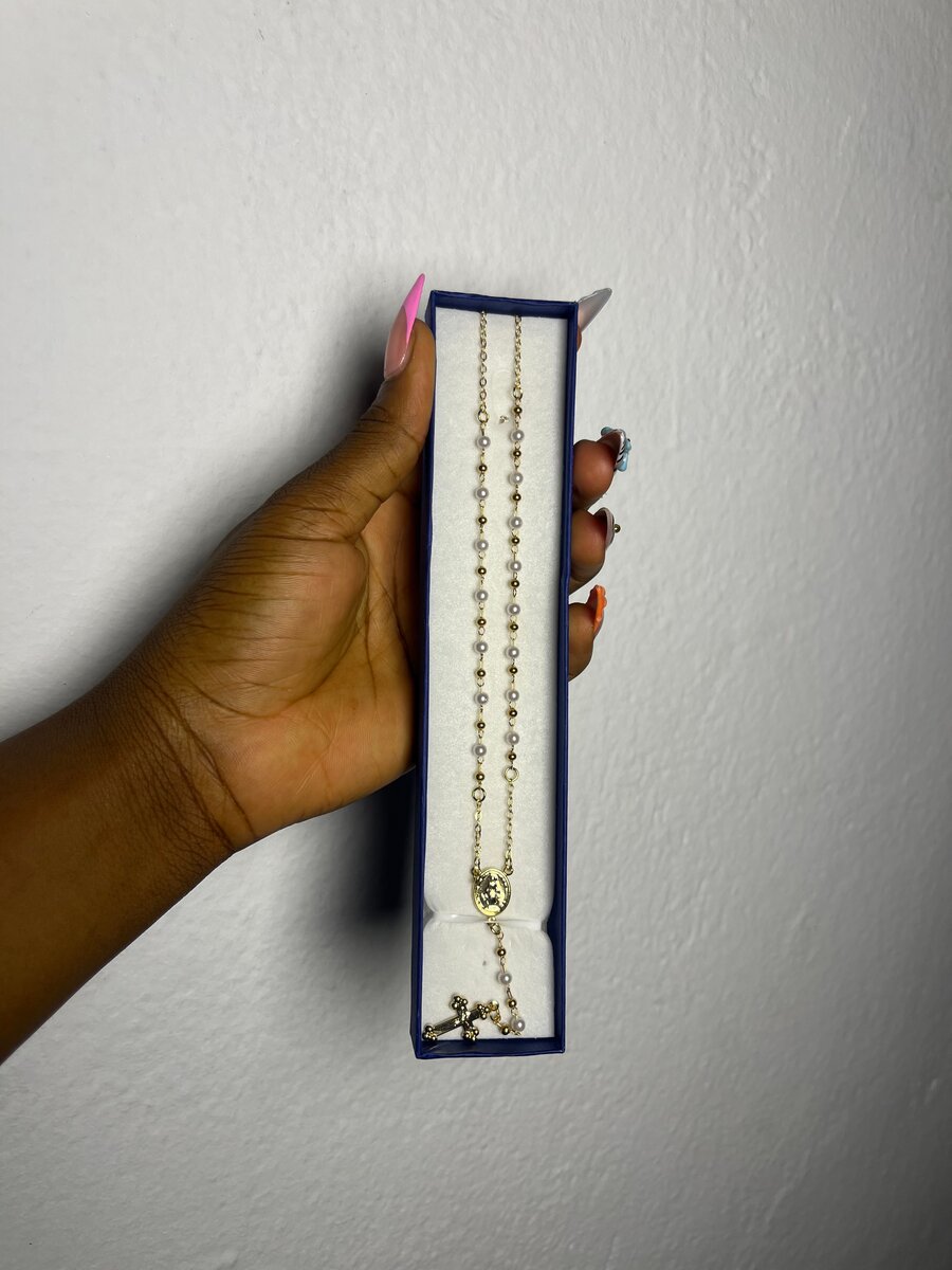 Chapelet doré élégant