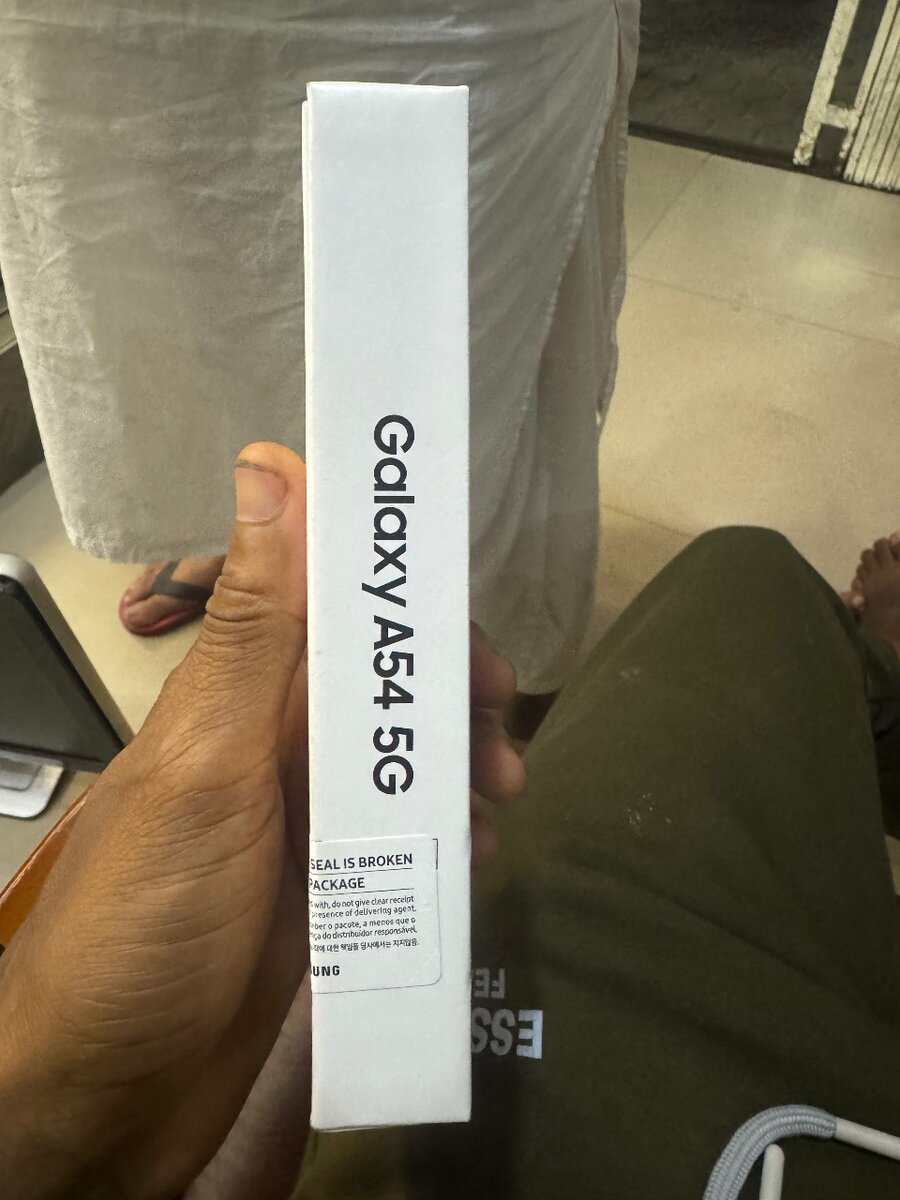 Samsung galaxyA54  5G storage 128gb RAM 6GB BRAND NEW