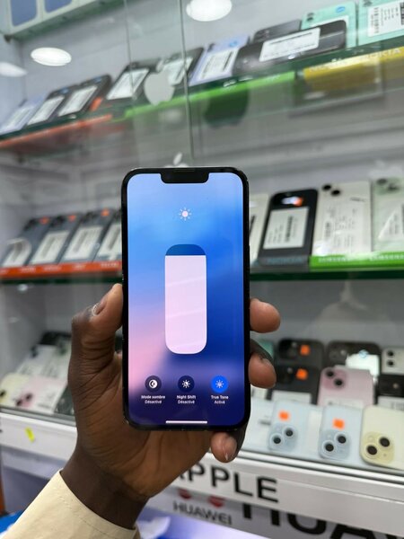 iPhone 14 simple