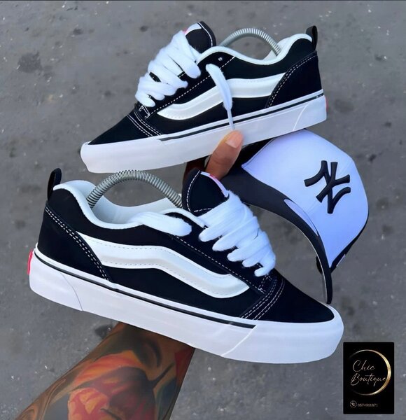 Baskets Noires et Blanches Unisexe