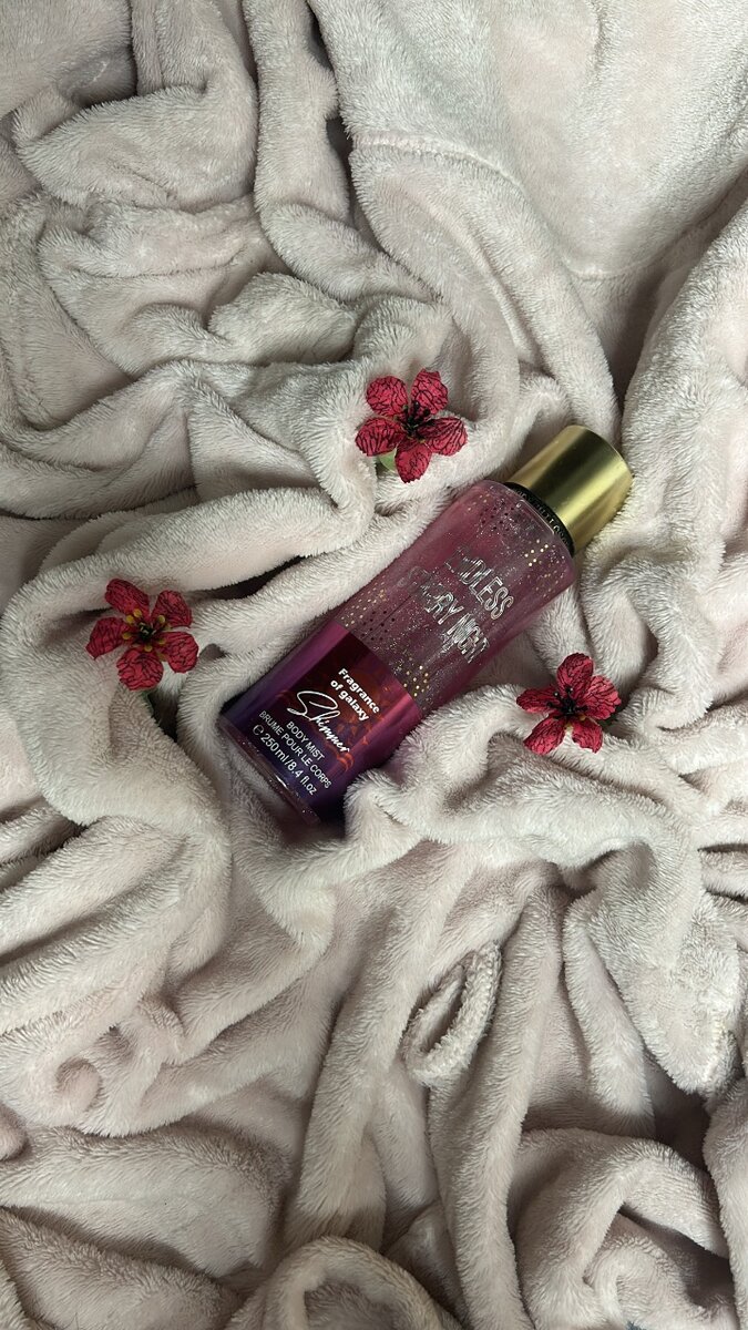 Brume pailletée parfumée