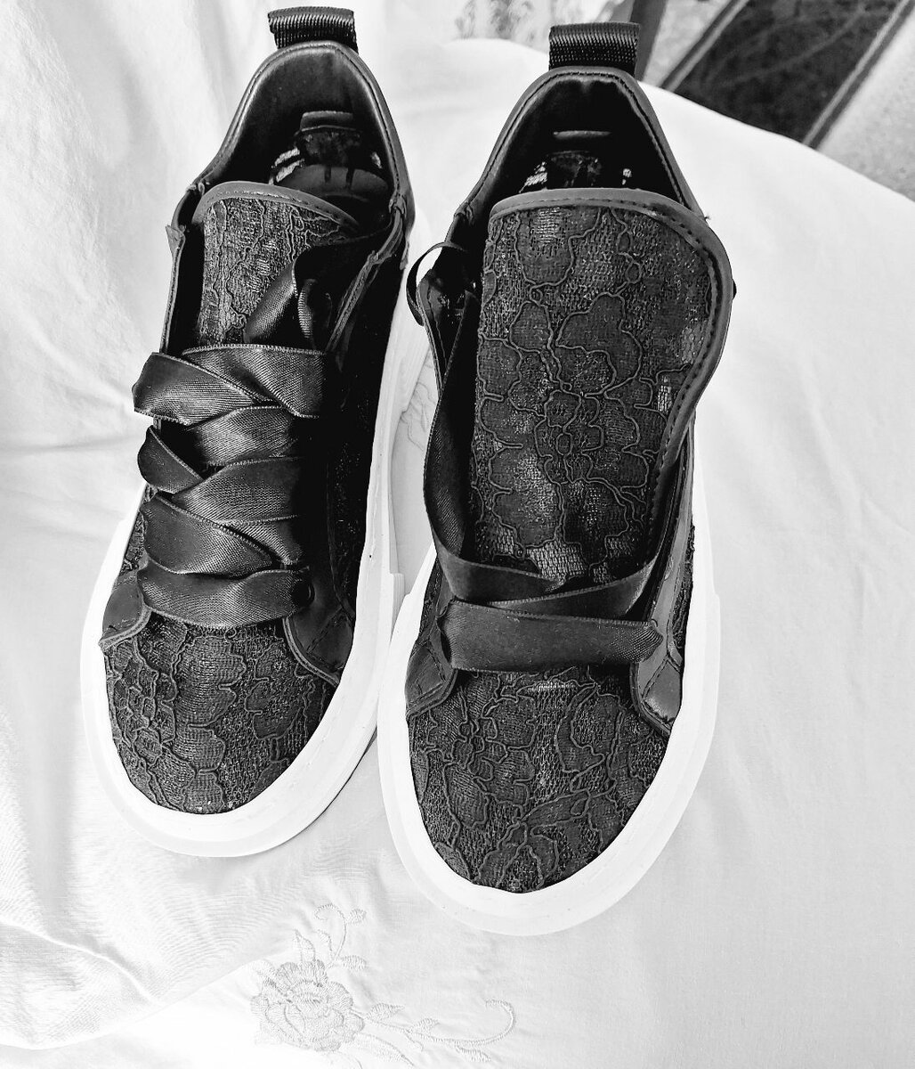 Качественный гипюр