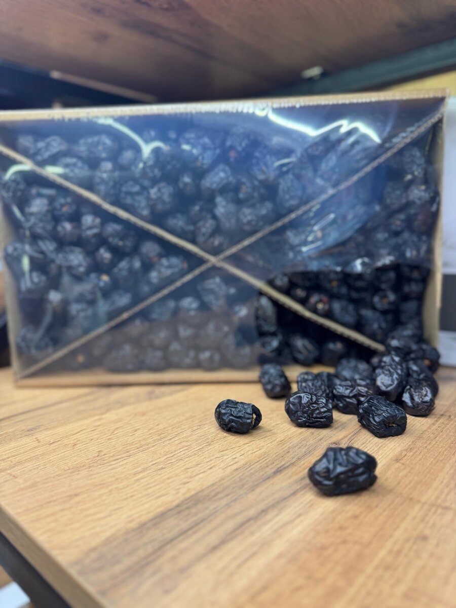 Финики Ажва